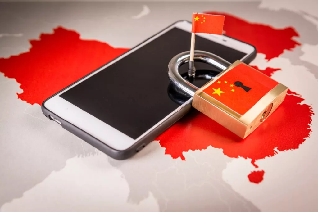 Features of Chinese mobile communications and Internet