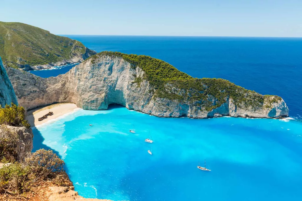 Shipwreck & Poor Soft Sand — Greece's Aesthetically Pleasing Beach